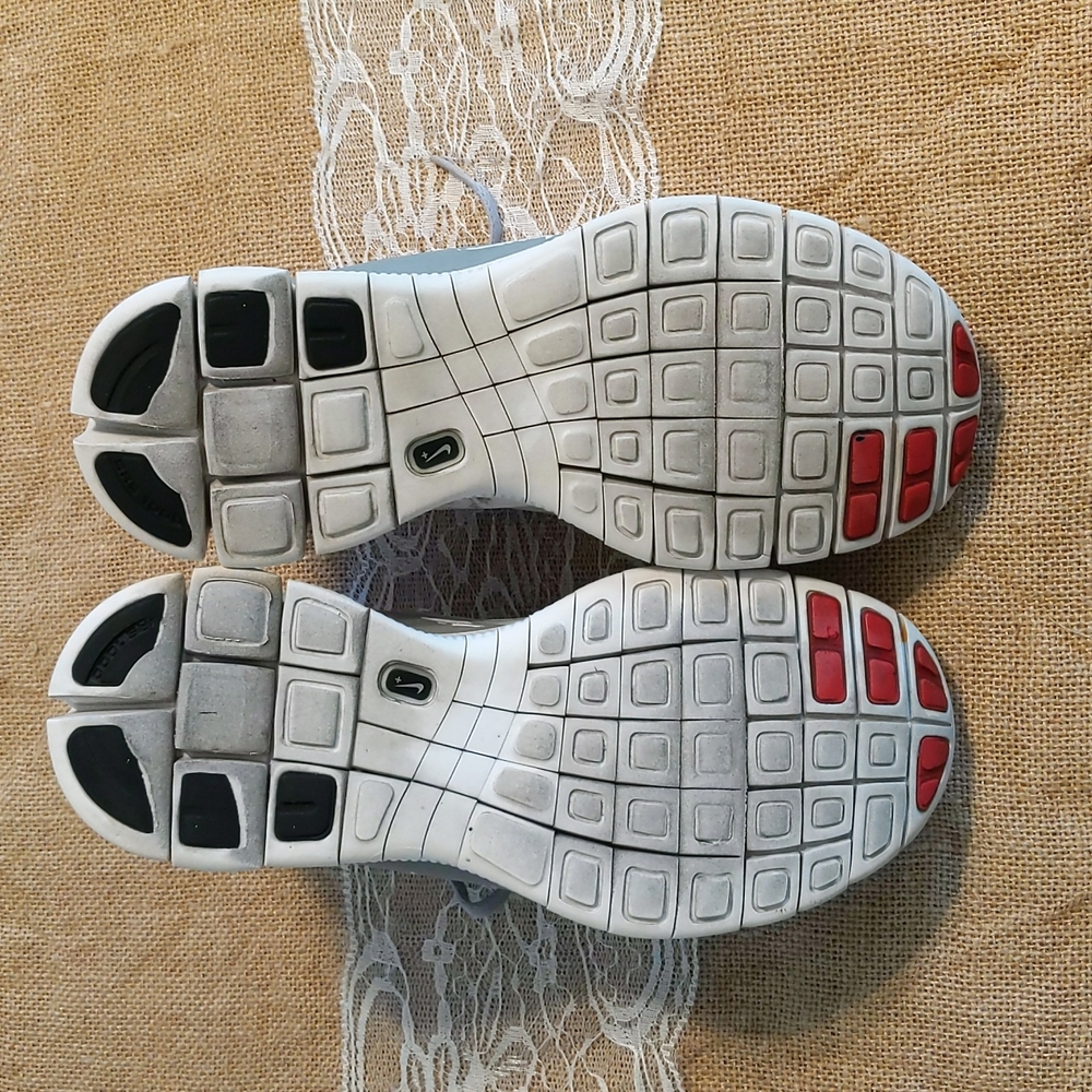 Nike Free 5.0 Women's Running Shoes Sz 8.5, Grey/Pink, Good Condition, No Box - Picture 5 of 6